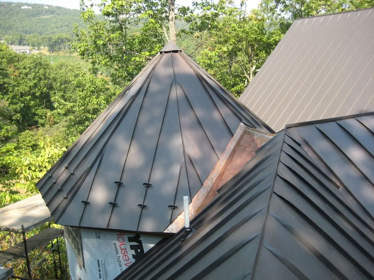 Professional Gutter Cleaning by Craftsman Roofing in Keystone